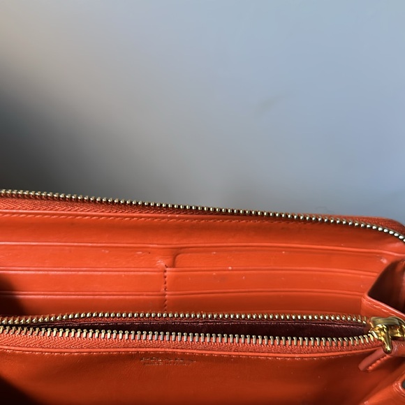 COPY - Prada Safiano Zippy wallet - Picture 5 of 10